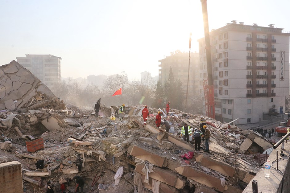 Az Önce Çok Büyük Deprem Oldu