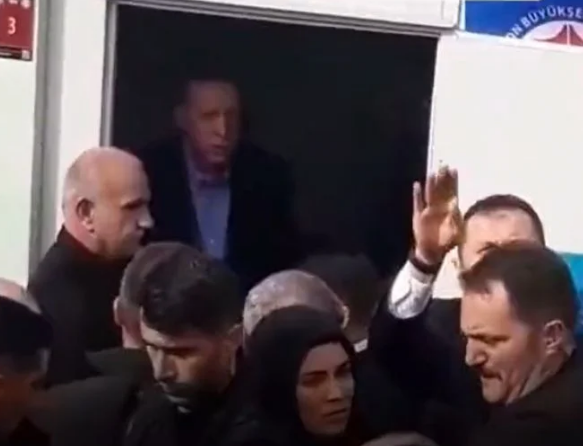 ERDOĞAN YUHLANINCA KONTEYNERDAN DIŞARI ÇIKAMADI